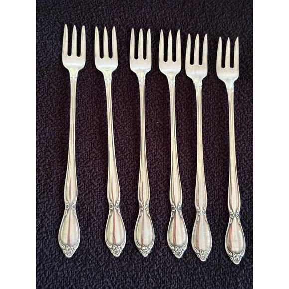 Oneida Community Chatelaine Stainless Flatware 6 Cocktail or Seafood Forks - Picture 5 of 5